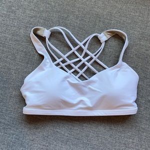 Lululemon Free To Be Wild Bra Sz4 White